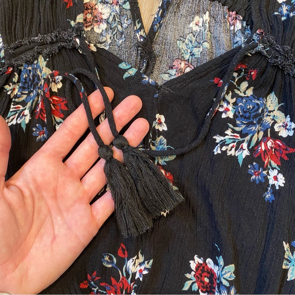 American Threads Low Cut Flowy Floral Dress - Size Small - Picture 9 of 16